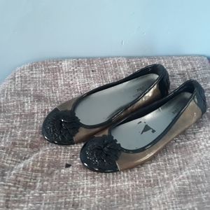 anne klein oni flat